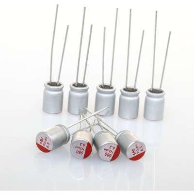 插件固態(tài): 6.3v/680uf 6.3×8mm